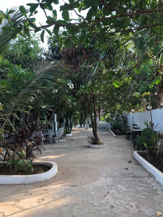 God'S Gift Morjim Hotel Exterior photo